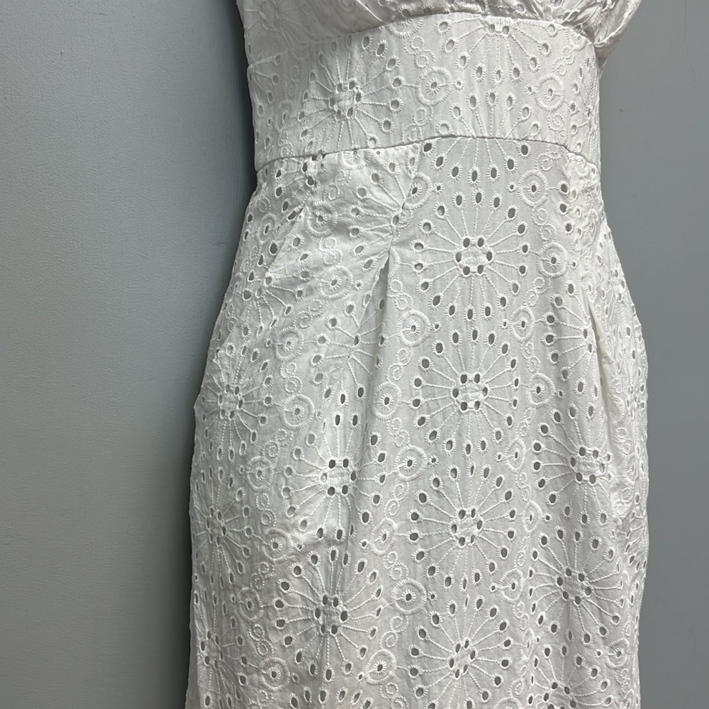 SOLD IN STORE Michael Kors Women’s Sleeveless White Eyelet Dress Size 6 - Picture 3 of 11